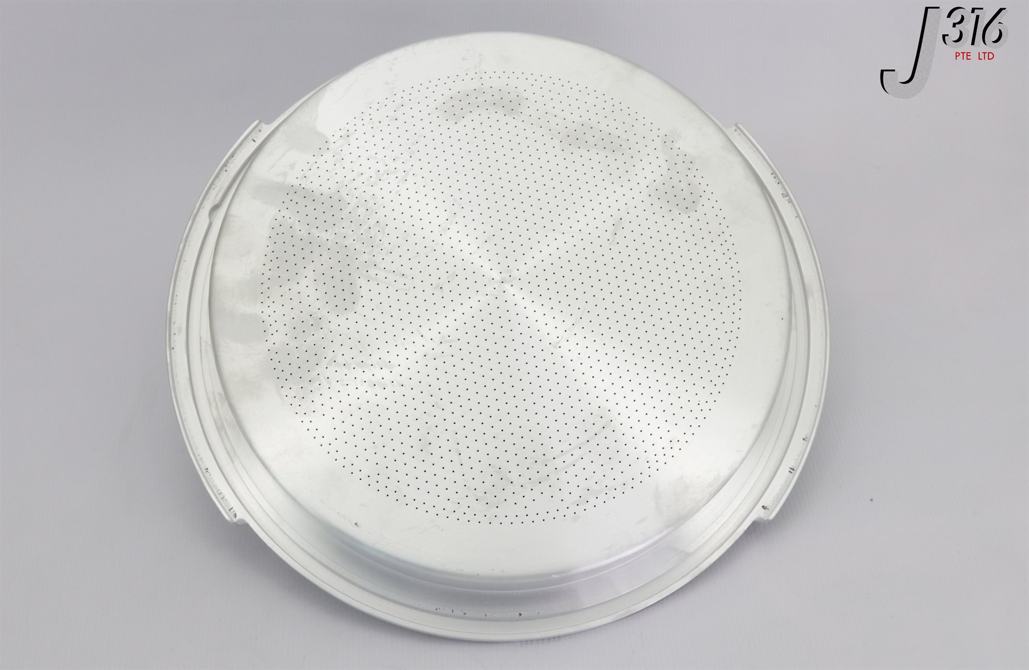 18306 APPLIED MATERIALS SHOWER HEAD, PERF PLATE TXZ 200MM 0021